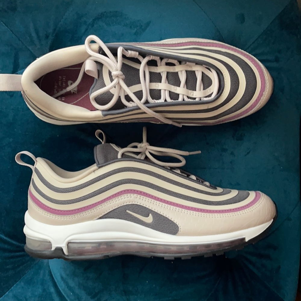 BRAND NEW NIKE AIR MAX 97